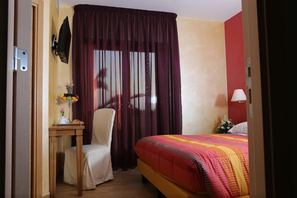Maison Reale フォッジア 部屋 写真